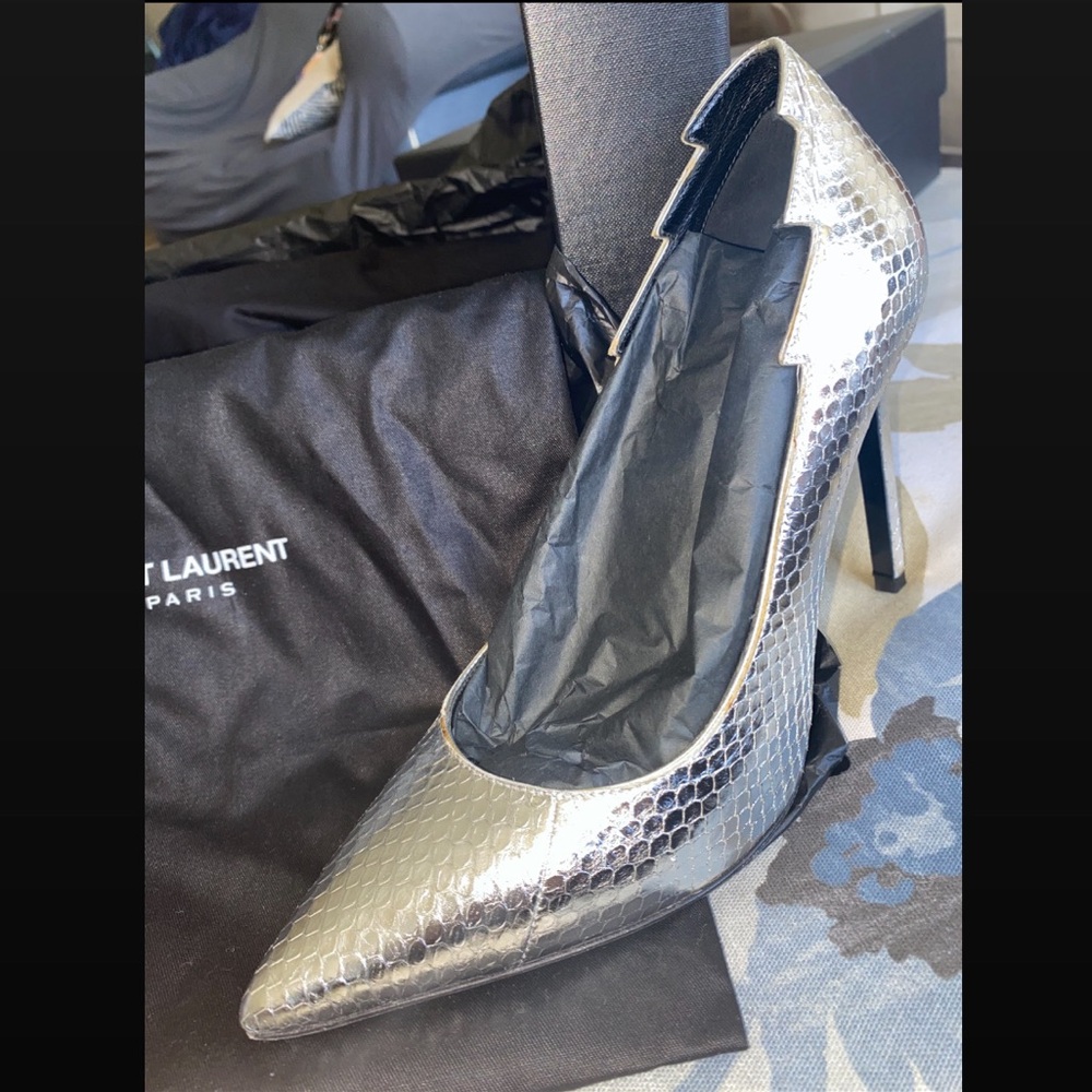 Yves saint laurent (ysl) Snakeskin high heel pump